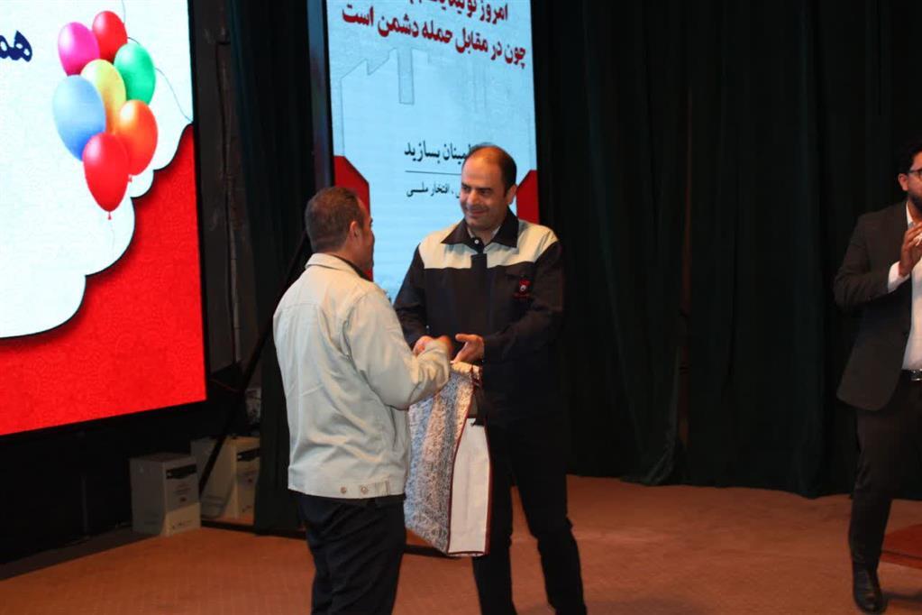 برگزاری دوازدهمین برنامــه بازدید خانواده‌های کارکنان از خط تولید ذوب آهن اصفهان