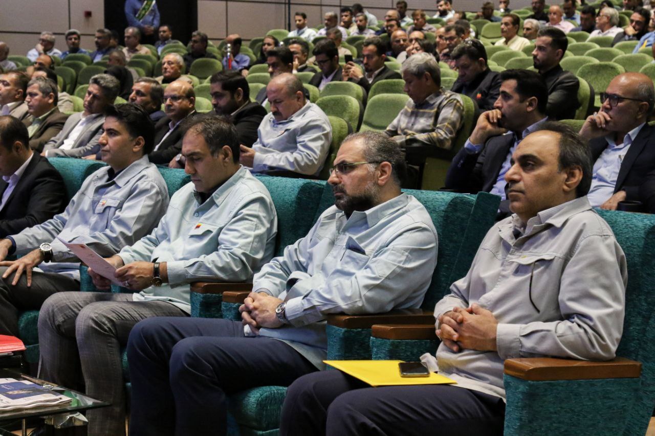مجمع عمومی عادی سالیانه فولاد خوزستان با تقسیم سود هفتاد و دو درصدی برگزار شد