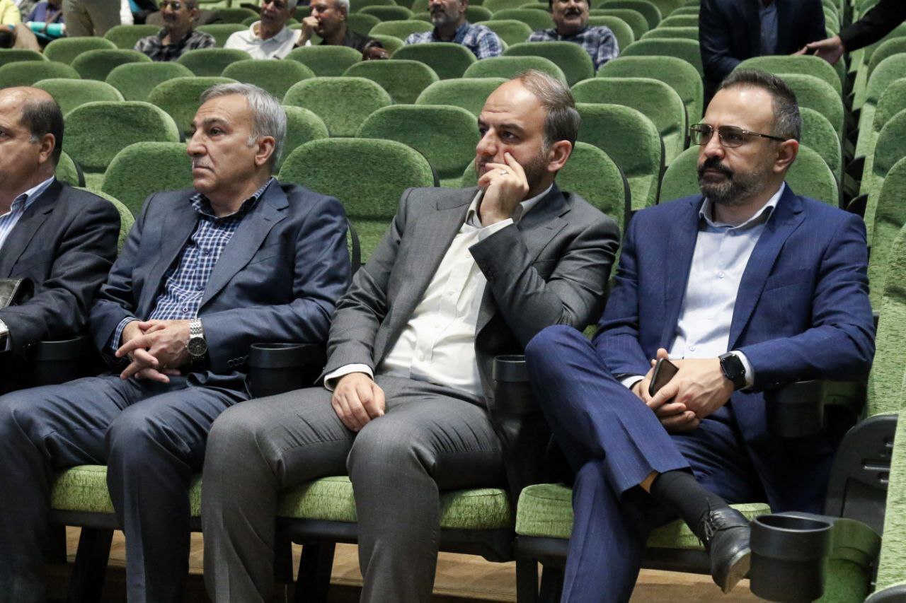 مجمع عمومی عادی سالیانه فولاد خوزستان با تقسیم سود هفتاد و دو درصدی برگزار شد