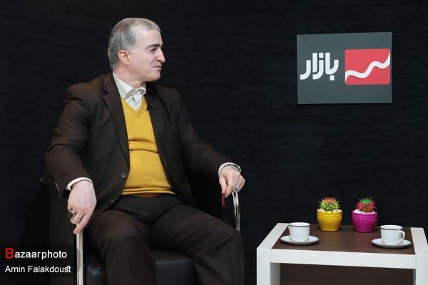 تامین برق کارخانجات با احداث نیروگاه خورشیدی باعث گرانی می‌شود