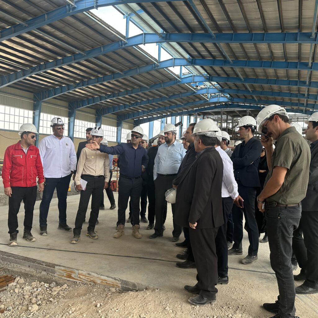 بازدید مدیرعامل و مدیران ارشد هلدینگ صدرتامین از محل پروژه احداث کارخانه پشم شیشه ایران در منطقه ویژه اقتصادی