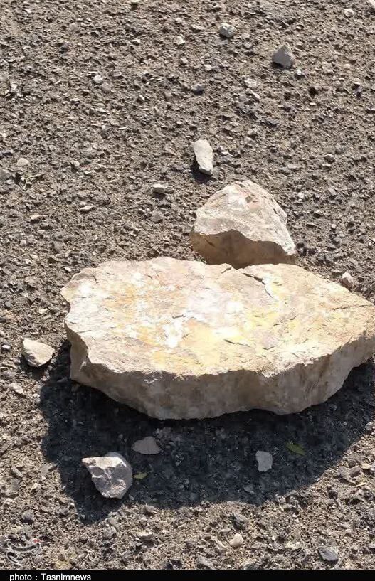 اکتشاف وحشتناک معدن در حاشیه ۲ روستای زنجان/ پرتاب سنگ‌های بزرگ به سمت کشاورزان+فیلم