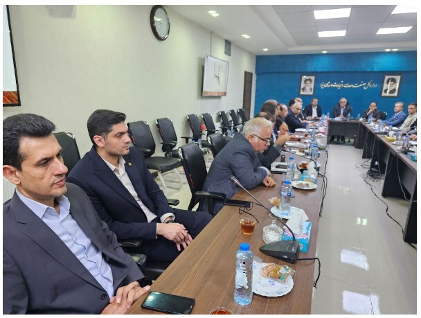 نوزدهمین نشست شورای مدیران سازمان زمین‌شناسی و اکتشافات‌ معدنی کشور همراه با تقدیر از مدیرکل صمت استان یزد