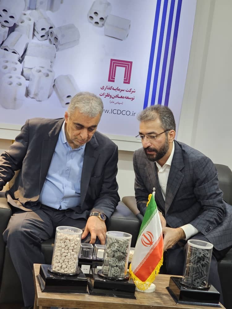 حضور مدیرعامل و معاونین «ومعادن» در سمپوزیوم فولاد