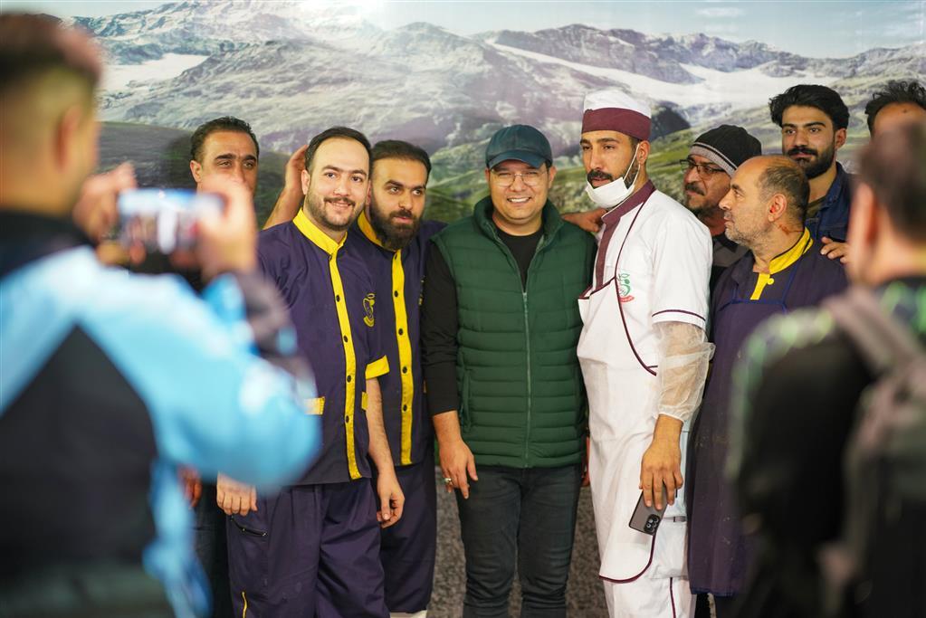 دیدار صمیمانه‌ی بازیکنان تیم فوتبال ذوب آهن با تلاشگران مجتمع صنعتی ذوب‌ آهن اصفهان