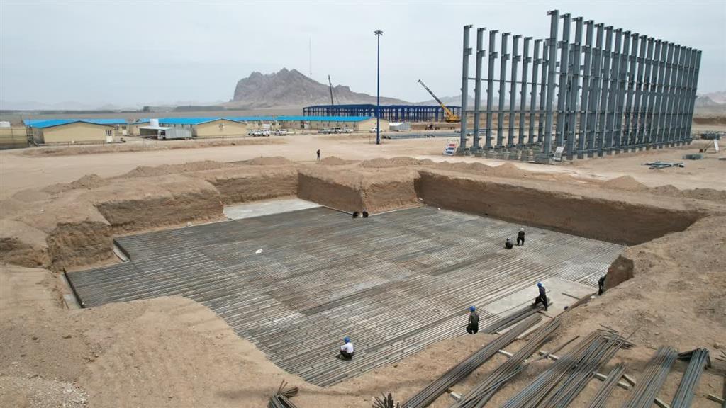 آغاز عملیات اجرایی قلب پروژه احداث کارخانه آهن اسفنجی/ انعقاد قرارداد تامین ماشین‌های تولید بریکت پروژه کارخانه آهن اسفنجی