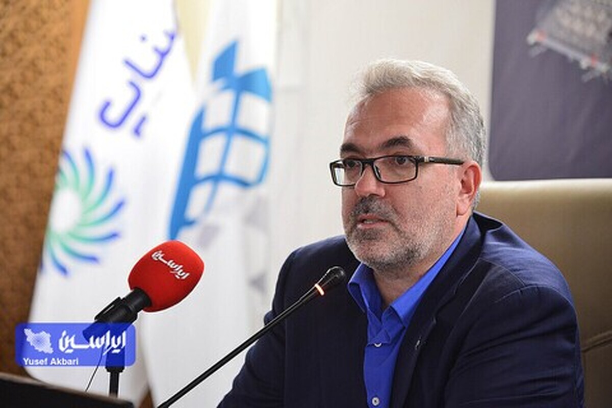 تولید سازه‌های نیروگاه‌های خورشیدی در دستور کار فولاد متیل/ برای واردات سازه‌های هر مگاوات برق خورشیدی ۳۵ هزار دلار ارز از کشور خارج می‌شود