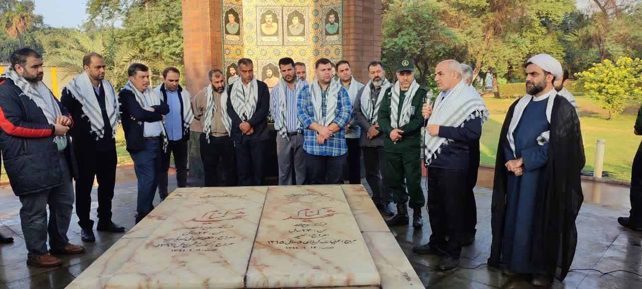 گردهمایی پرشور بسیجیان گروه فولاد خوزستان و تجدید پیمان با آرمانهای شهدا گردهمایی پرشور بسیجیان گروه فولاد خوزستان و تجدید پیمان با آرمانهای شهدا