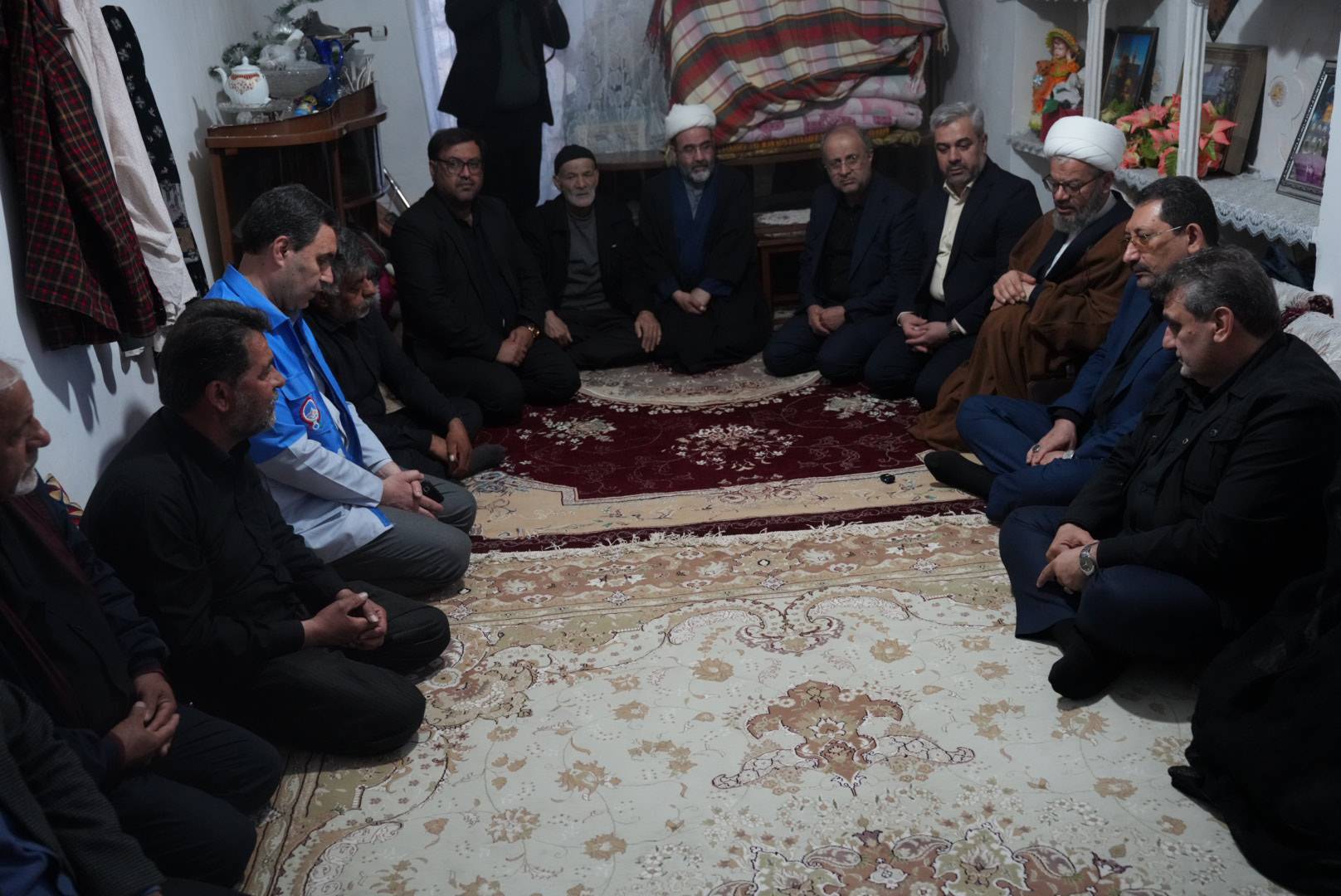 دیدار وزیر صمت با خانواده درگذشتگان معدن مهماندویه