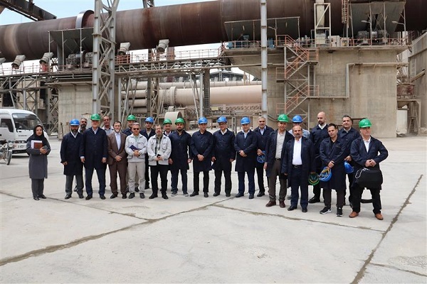 تاکید عاملین فروش سیمان آبیک بر توسعه بازار داخلی و بین‌المللی