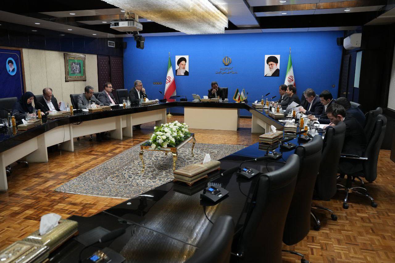 دیدار رئیس اتاق بازرگانی ازبکستان و هیات تجاری همراه با وزیر صمت در تهران