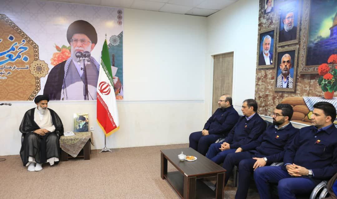 فولاد خوزستان در عرصه‌ی جهاد اقتصادی، پیشتاز و در انجام مسوولیت‌های اجتماعی بسیار برجسته عمل کرده است