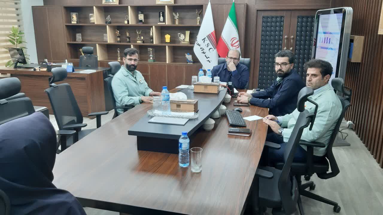 دیدار چهره به چهره مدیرعامل با کارکنان شرکت فولاد خوزستان دیدار چهره به چهره مدیرعامل با کارکنان شرکت فولاد خوزستان