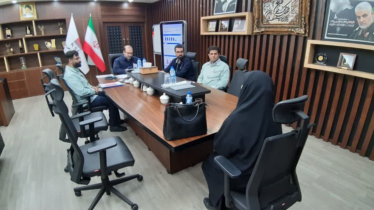 دیدار چهره به چهره مدیرعامل با کارکنان شرکت فولاد خوزستان دیدار چهره به چهره مدیرعامل با کارکنان شرکت فولاد خوزستان
