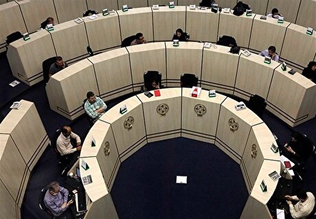 فروش شرکت‌های تولیدی بورسی افزایش یافت