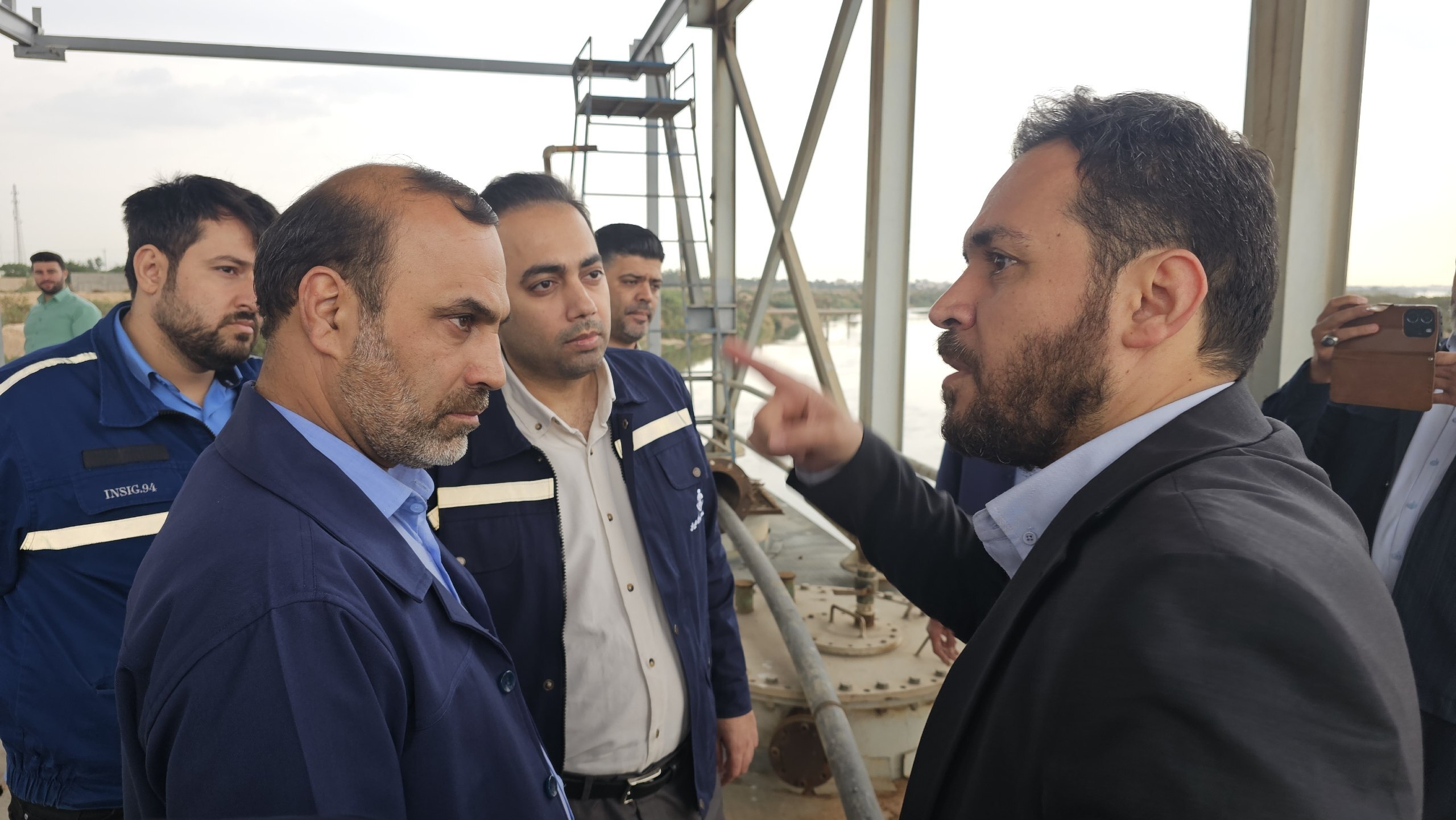 بازدید مدیرعامل آب و فاضلاب استان خوزستان از اسکله آبرسانی گروه ملی صنعتی فولاد ایران