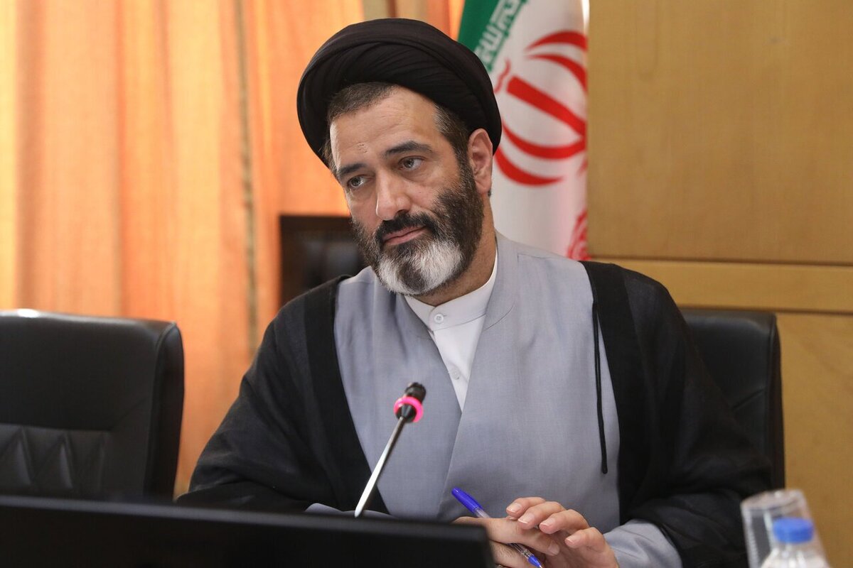 اجرای کامل قانون واردات خودرو به آرامش بازار منتهی می‌شود/ دولت مجوز ترخیص خودرو‌های وارداتی از گمرکات را صادر کرده است/ واردات خودرو در مناطق آزاد به کاهش قیمت خودرو کمک می‌کند