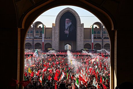 رهبر شهید، معدن و سربلندی ایران